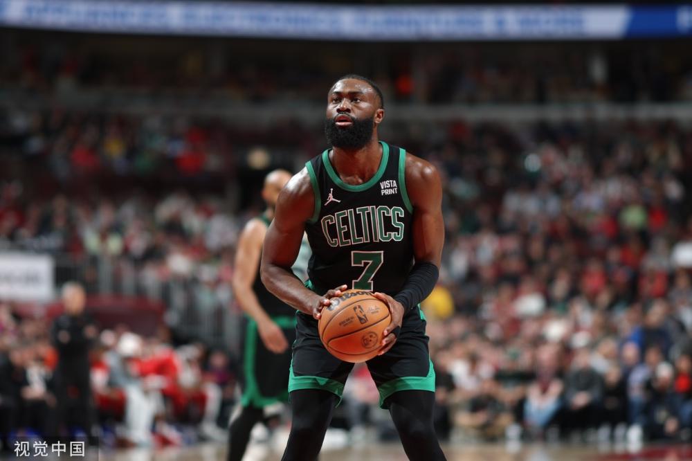 我们发现他 我们发现他