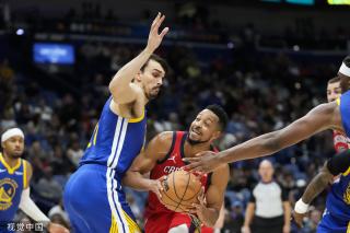 一个父亲的选择：斯特林为患病儿子放弃高薪，坚守伦敦的故事